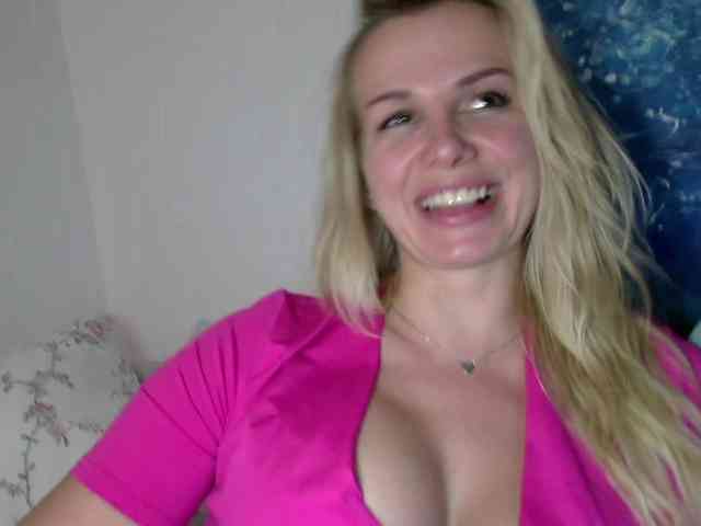 CorneliaSweet webcam