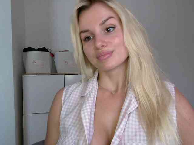 CorneliaSweet webcam