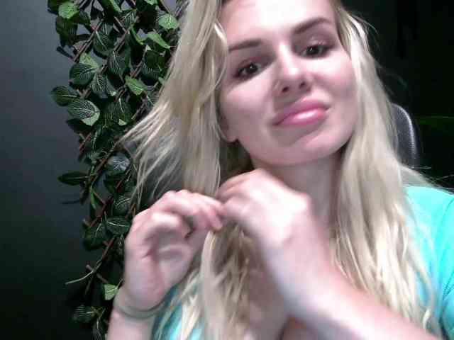 CorneliaSweet webcam