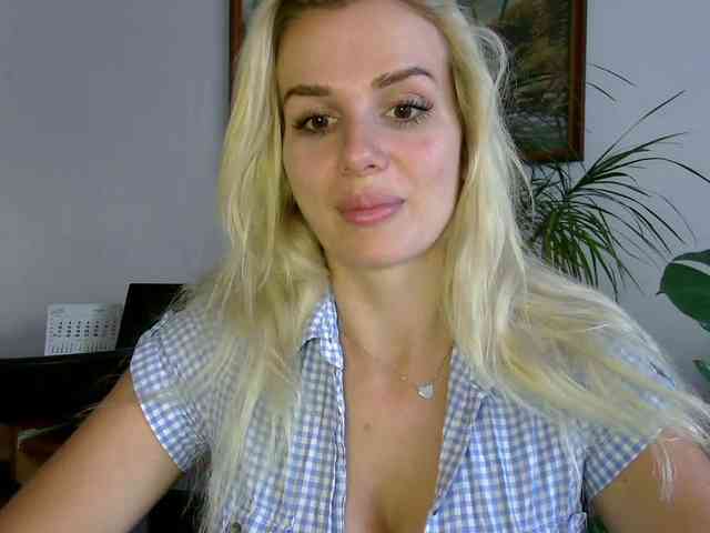CorneliaSweet webcam