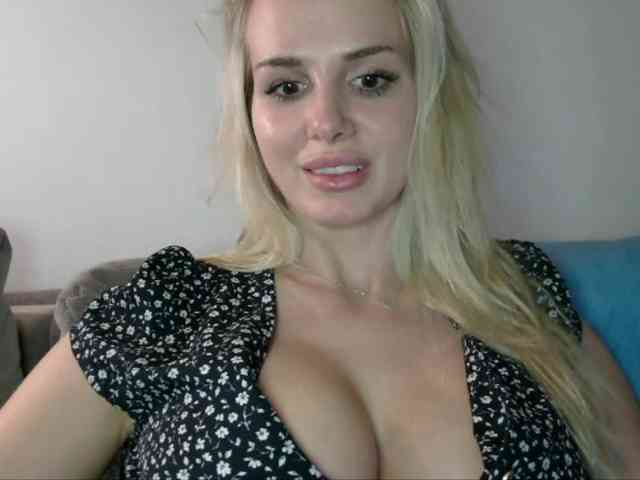 CorneliaSweet webcam