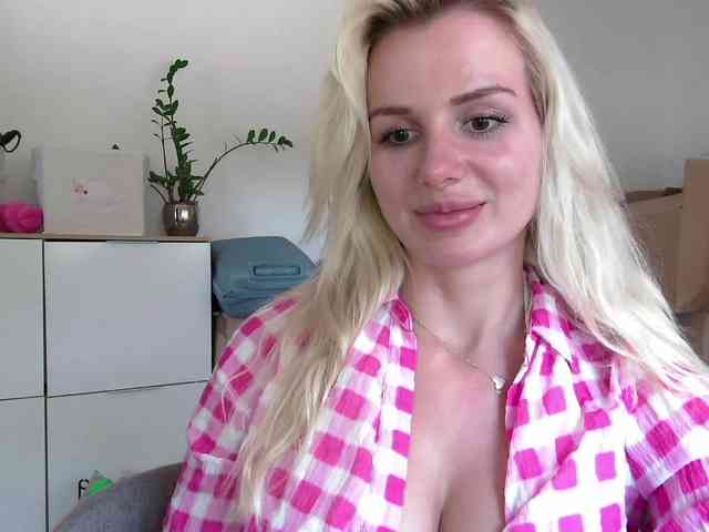 CorneliaSweet webcam