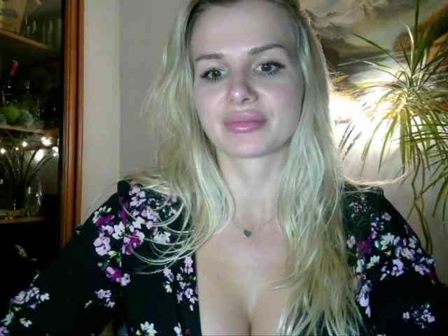 CorneliaSweet webcam