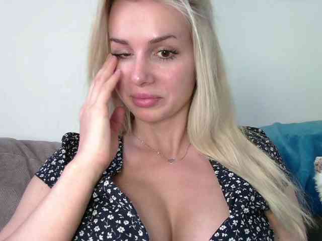 CorneliaSweet webcam