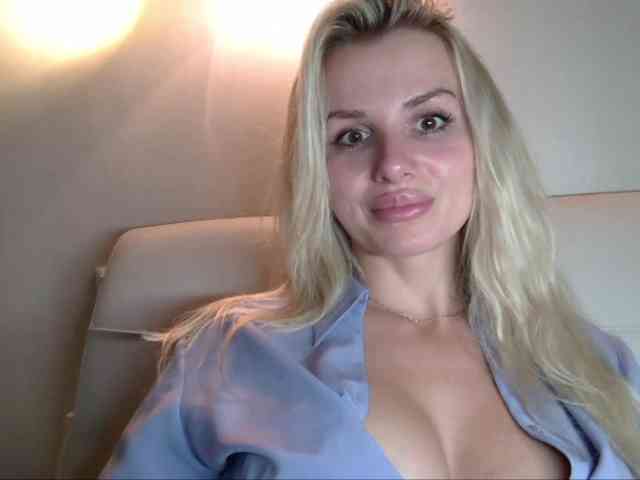 CorneliaSweet webcam