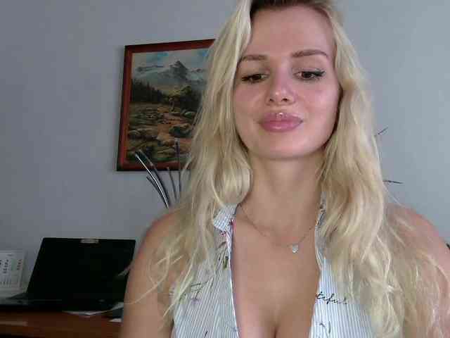 CorneliaSweet webcam
