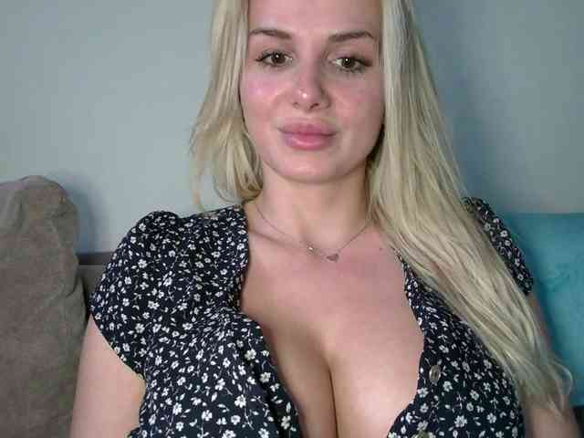 CorneliaSweet webcam