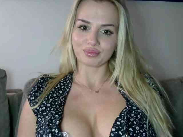 CorneliaSweet webcam