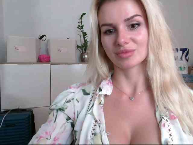 CorneliaSweet webcam