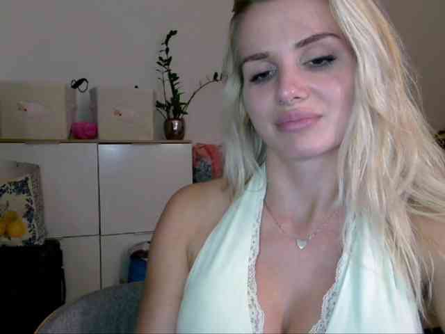 CorneliaSweet webcam