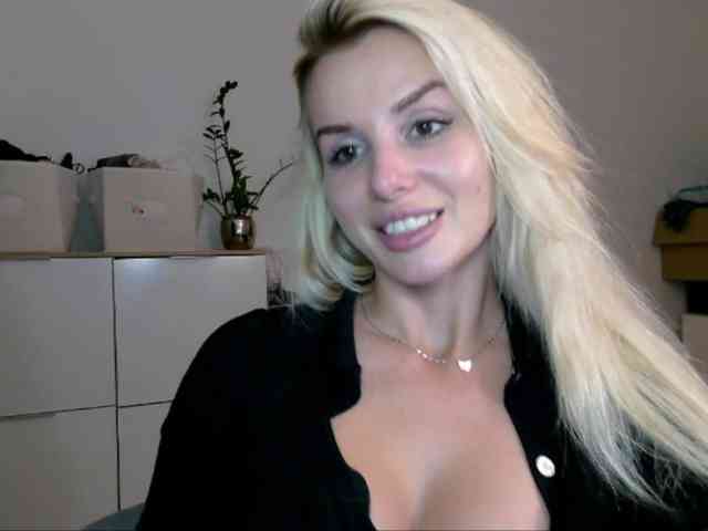 CorneliaSweet webcam