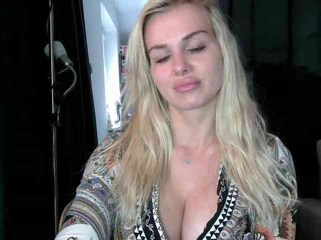 CorneliaSweet webcam