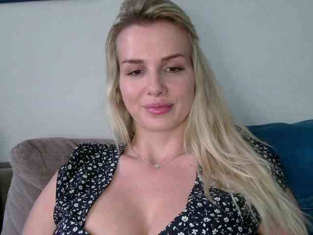 CorneliaSweet webcam