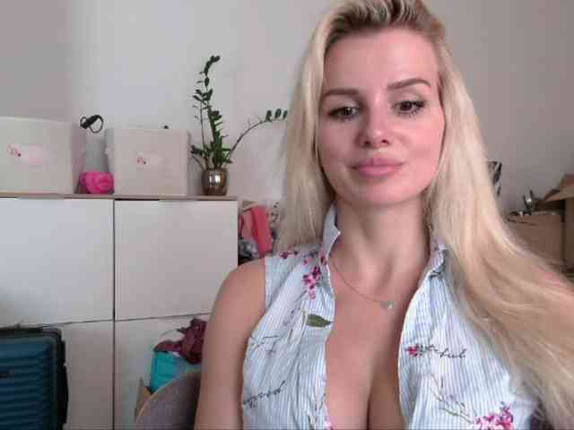 CorneliaSweet webcam