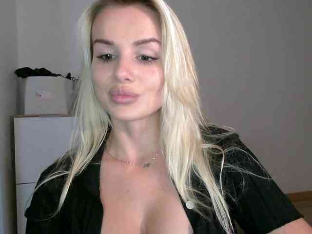 CorneliaSweet webcam