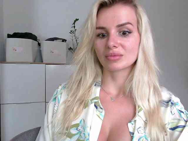CorneliaSweet webcam