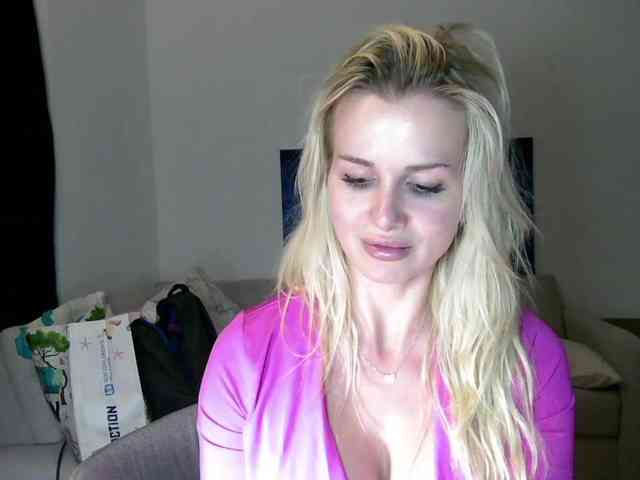 CorneliaSweet webcam