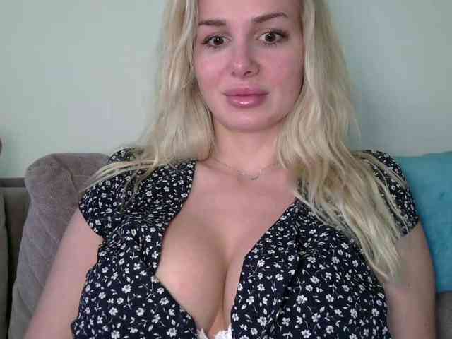 CorneliaSweet webcam