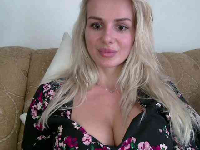 CorneliaSweet webcam