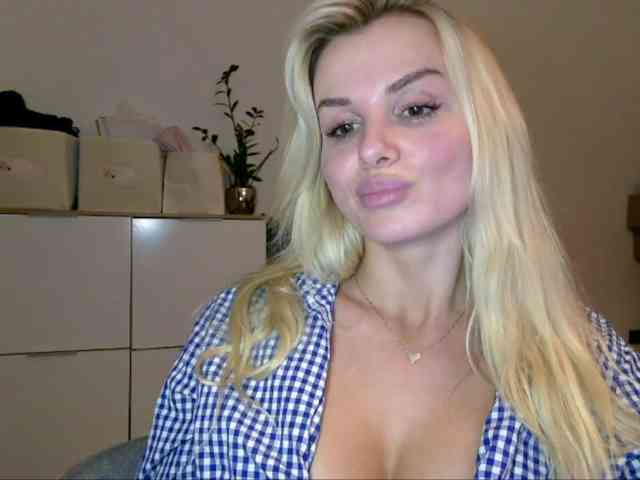 CorneliaSweet webcam