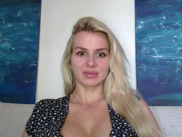 CorneliaSweet webcam