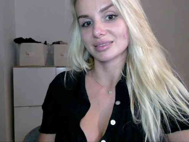 CorneliaSweet webcam