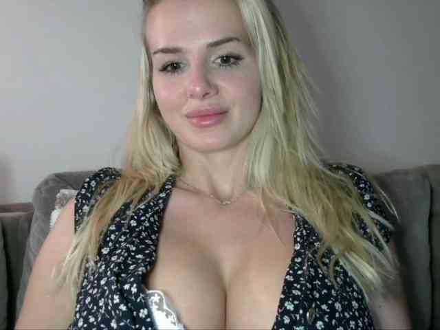 CorneliaSweet webcam