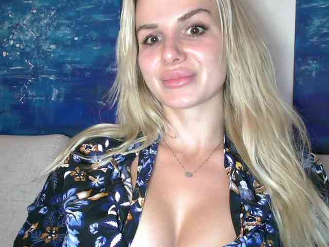 CorneliaSweet webcam