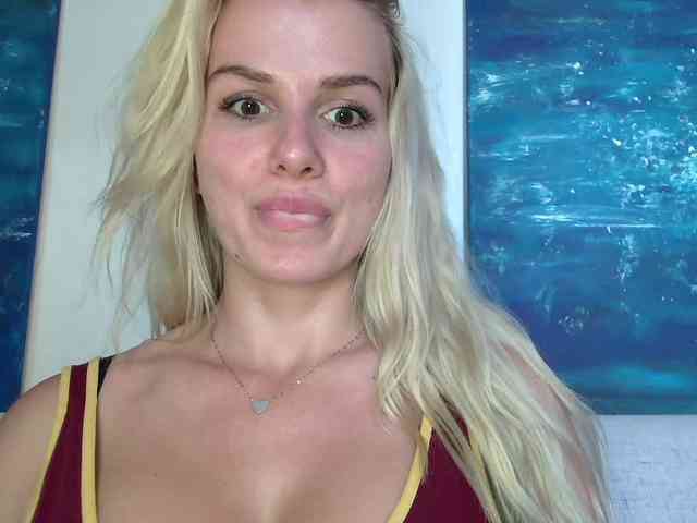 CorneliaSweet webcam