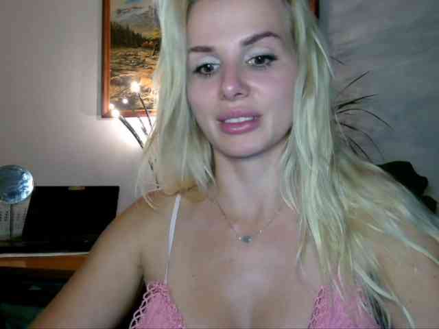 CorneliaSweet webcam