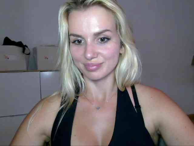CorneliaSweet webcam