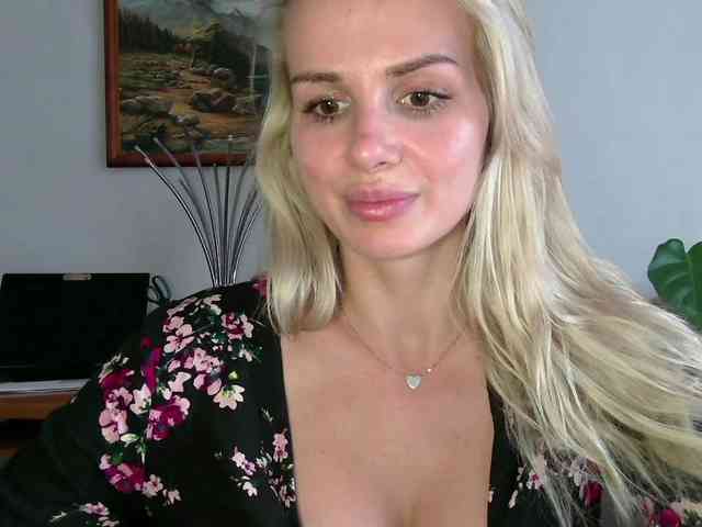 CorneliaSweet webcam