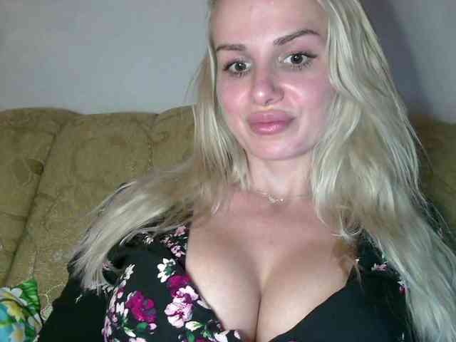 CorneliaSweet webcam