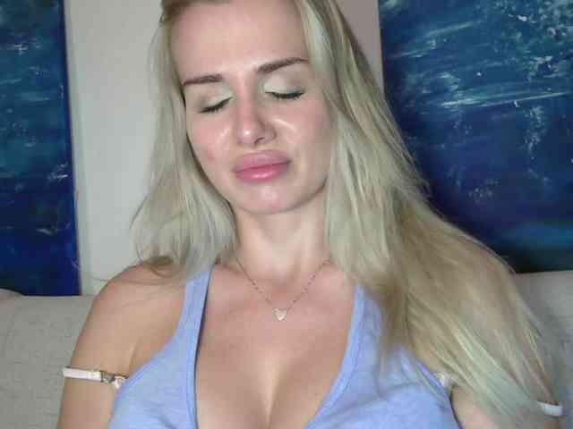 CorneliaSweet webcam