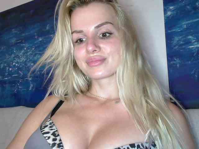 CorneliaSweet webcam