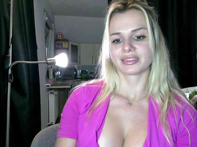 CorneliaSweet webcam