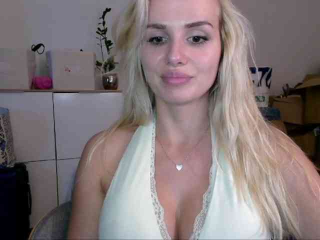 CorneliaSweet webcam