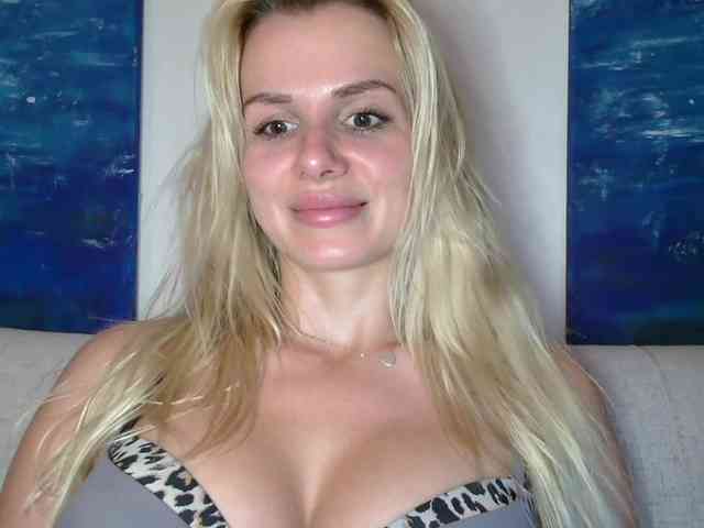 CorneliaSweet webcam