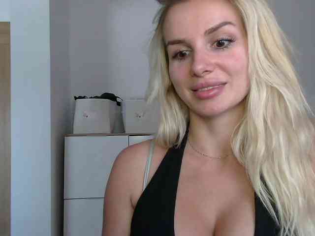 CorneliaSweet webcam