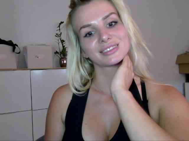 CorneliaSweet webcam