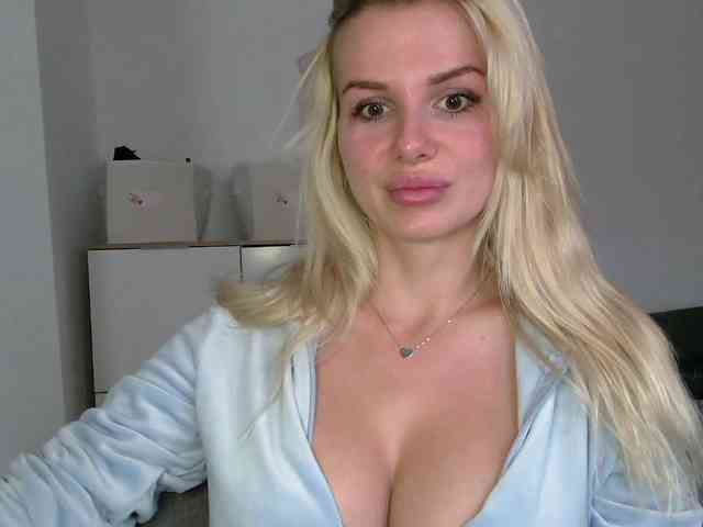 CorneliaSweet webcam