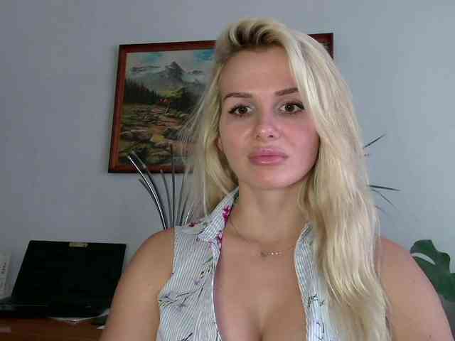 CorneliaSweet webcam
