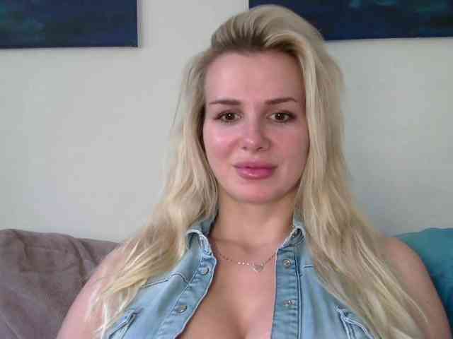 CorneliaSweet webcam