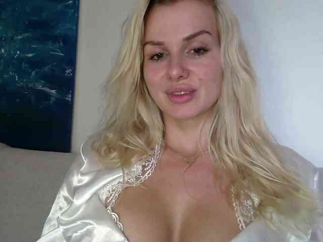 CorneliaSweet webcam