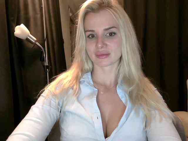 CorneliaSweet webcam