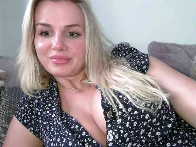 CorneliaSweet webcam