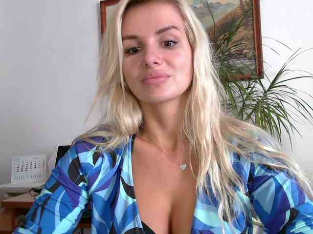 CorneliaSweet webcam