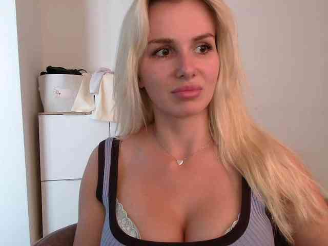 CorneliaSweet webcam