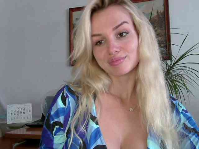 CorneliaSweet webcam
