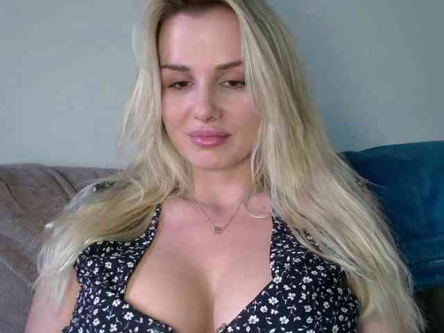 CorneliaSweet webcam